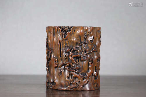 A PLUM BLOSSOM PATTERN BAMBOO PEN HOLDER