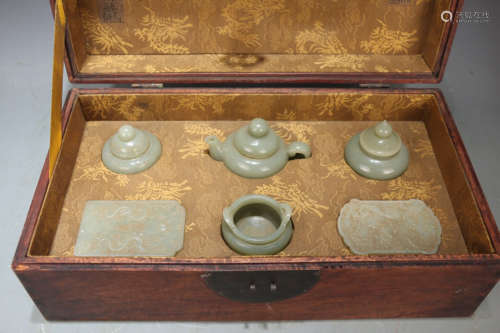 17-19TH CENTURY,A SET OF ROYAL COURT JADE TEAPOT,QING DYNASTY