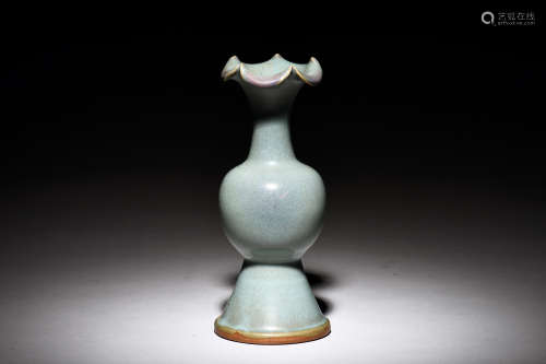 JUN WARE CELADON GLAZED FLORIFORM VASE