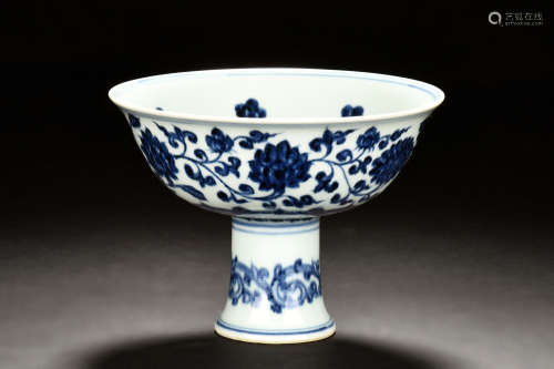 BLUE AND WHITE 'FLOWERS' STEM BOWL