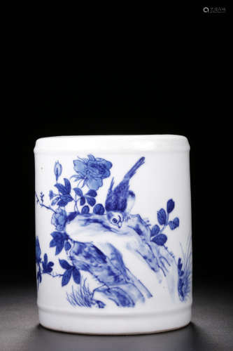 BLUE AND WHITE 'FLOWERS AND BIRDS' BRUSH POT