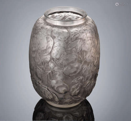 A 'Monnaie du Pape' Vase, designed in 1914 René Lalique (French, 1860-1945)