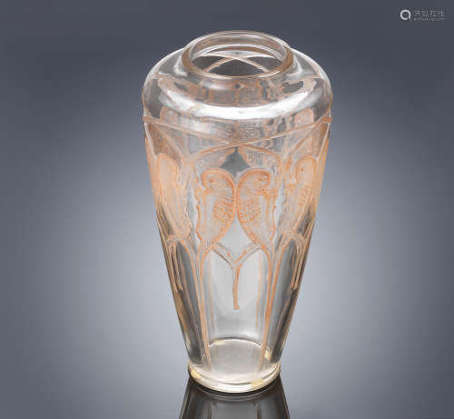 An Early 'Inséparables' Vase, designed in 1919 René Lalique (French, 1860-1945)