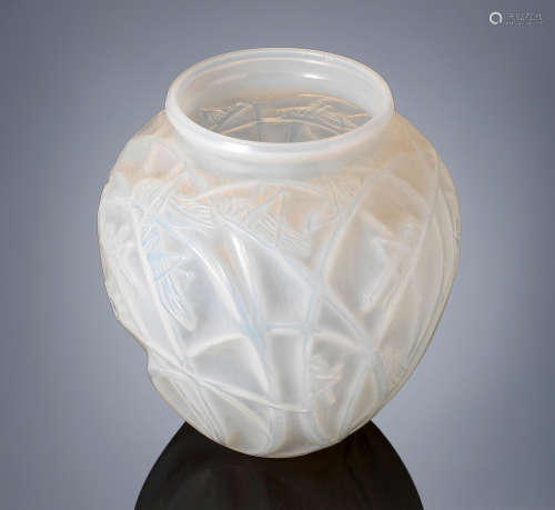 A 'Sauterelles' Vase, designed in 1913 René Lalique (French, 1860-1945)