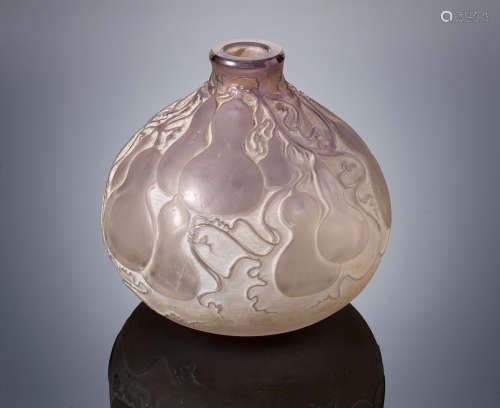 A 'Courges' Vase, designed in 1914 René Lalique (French, 1860-1945)