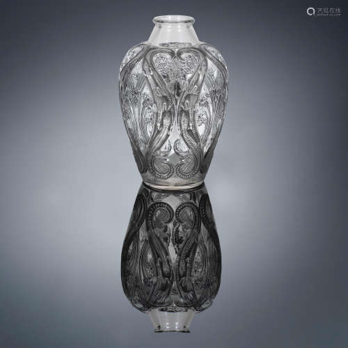 A 'Lézards et Bluets' Vase, designed in 1913 René Lalique (French, 1860-1945)