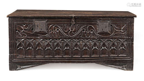 An oak boarded chest, possibly Lincolnshire or Northamptonshire, circa 1500