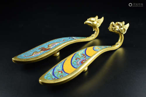 PAIR OF GILT CLOISONNE INCENSE HOOK