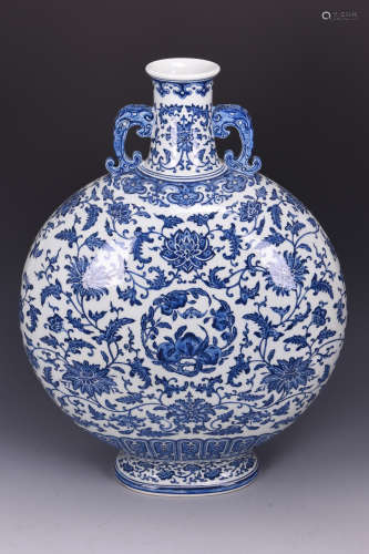 BLUE AND WHITE 'FLOWERS AND PEACHES' MOONFLASK