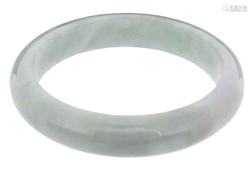 A jade bangle, the green and lavender bangle weighs approximately 30.66g, internal diameter 6cm
