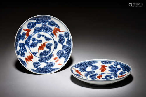 PAIR OF BLUE AND WHITE UNDERGLAZED RED 'BATS' DISHES