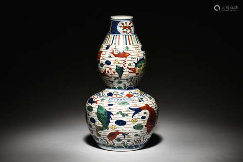 WUCAI 'FISH AND ALGAE' DOUBLE GOURD VASE