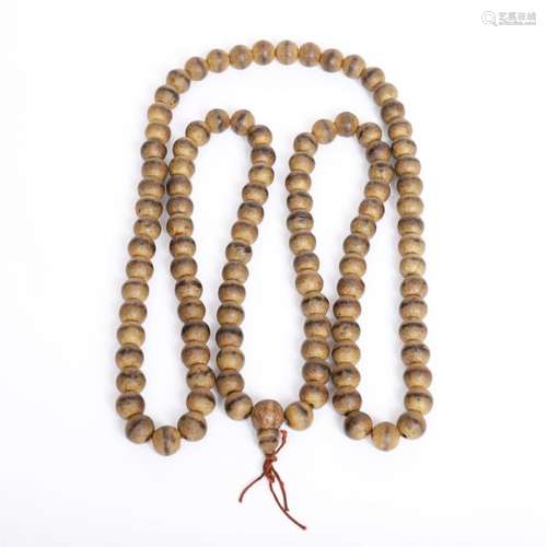 CHINESE AGALWOOD BEAD NECKLACE