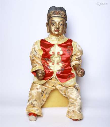 CHINESE LACQUER SEATED OFFICIAL