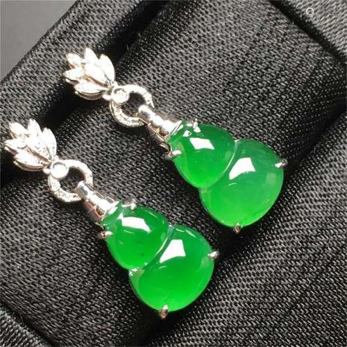 18K GOLD DIAMOND NATURAL JADEITE GOURD EARRINGS