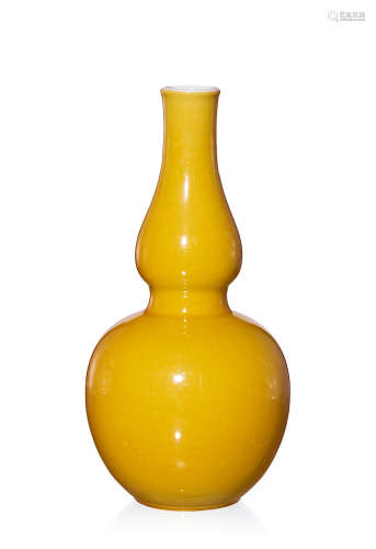 清 黄釉葫芦瓶