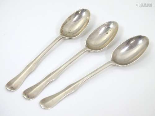 3 silver teaspoons hallmarked London 1931 maker Wilson & Sharp of Princes Street Edinburgh .