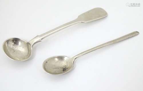A Victorian silver fiddle pattern salt spoon hallmarked Exeter 1872 maker Thomas Hart Stone
