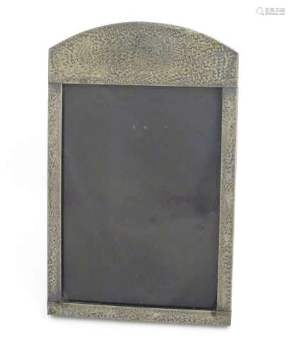 A c.1900 pewter and oak photograph frame with easel / strut back. Take photo 11