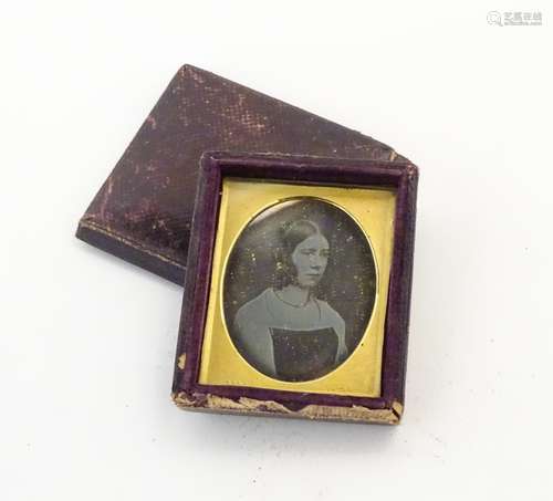 Daguerreotype Beards Patent : A 19thC gilt mounted silver portrait photograph within a leathered