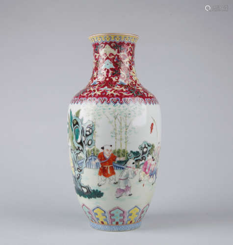 Chinese famille rose porcelain vase, Qianlong mark,
