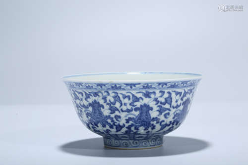 Chinese blue and white porcelain bowl, Qianlong mark.