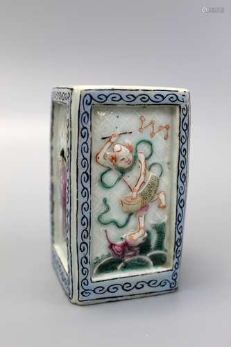 Chinese famille rose porcelain brush pot, Qianlong