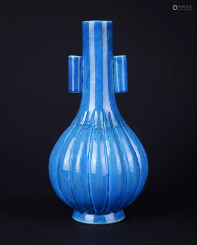 Chinese blue glaze porcelain vase, Qianlong mark.