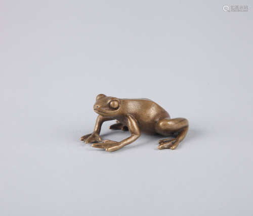 Chinese bronze figure of a frog.