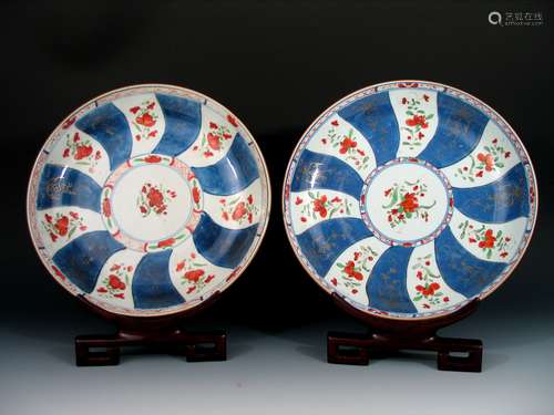 Pair of Antique Chinese Imari Plates, 18th C