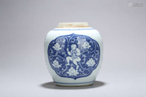 Chinese blue and white porcelain jar, kangxi period.