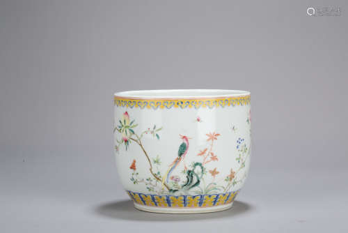 Chinese famille rose porcelain jardiniere.