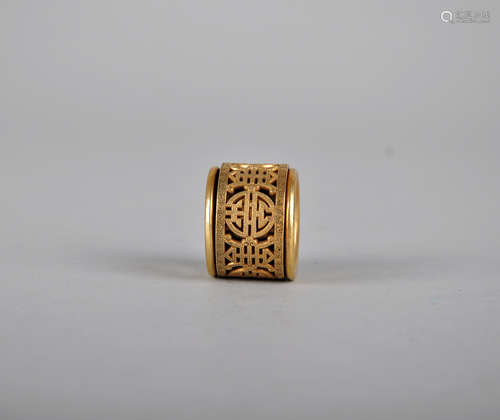 Chinese gilt silver thumb ring.