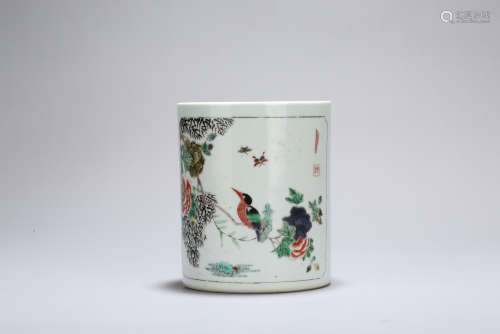 Chinese export famille verte porcelain brush pot. Kangxi period.