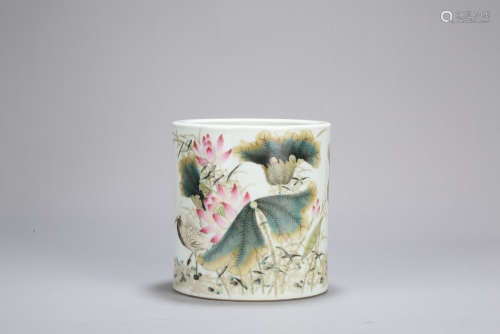 Chinese famille rose porcelain brush pot. Republic period.
