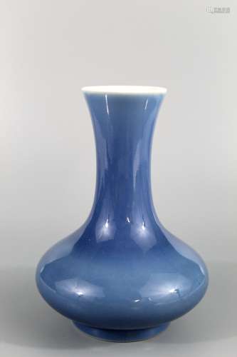 Chinese blue glaze porcelain vase, Qianlong mark.