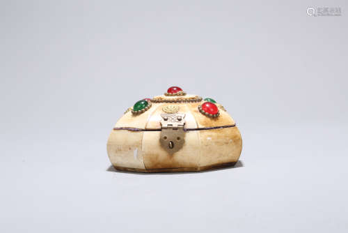 Chinese bone jewelry box with glass beads inlaid.