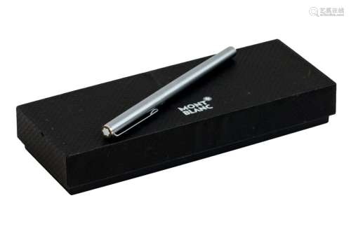 Rollerball pen in brushed metal, sold with its cas...