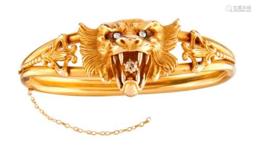 Vintage 14K gold bracelet representing a lion's he...