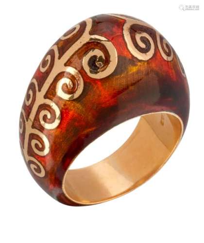 Yellow gold and amber enamel ring SignedYellow...