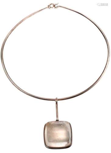 Silver and quartz pendant necklace of approximatel...