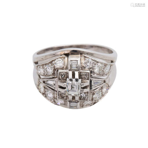 Art-Déco-Stil Ring mit Diamantenvon zus. ca. 1 ct, versch. Schliffe, WEISS - GW (H - K) / VS - SI,