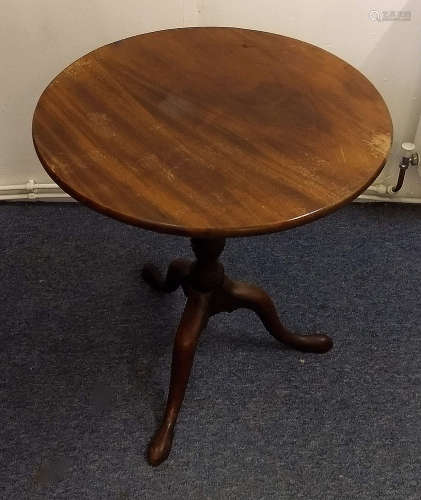 A 19th Century mahogany tilt-top tripod table, 65 cm diameter x 70 cm high