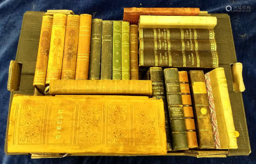 A quantity of mostly Swedish books including Carl Grimberg 'Världs Historia', 3 vols.; Hugonis Grotä