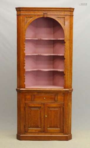 Pine Corner Cupboard With Scalloped Shelves