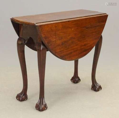 18th c. Diminutive Chippendale Dropleaf Table