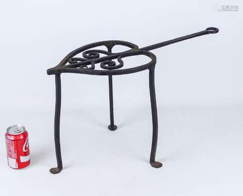 18th c. Forged Iron Standing Heart Trivet