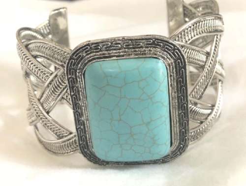 TRENDY TURQUOISE ACCENT CRISS CROSS BANGLE