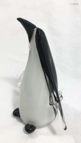 ADORABLE BLACK.WHITE MURANO TUXEDO GLASS PENGUIN