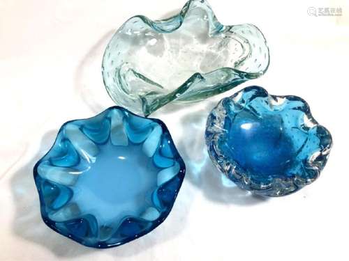 LOT OF 3 VINTAGE SMALL RUFFLE ART GLASS BOWLS